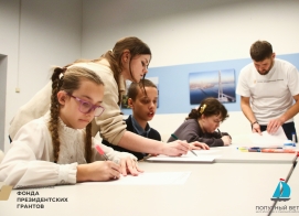 "Речь не появляется из слов - она появляется из контакта, игры..."