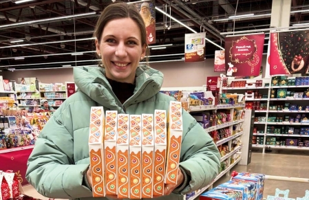 Закупили 105 сладких подарков!